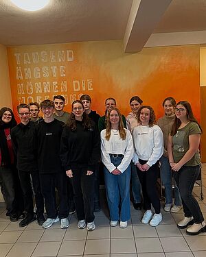 Am vergangenen Samstag haben sich die Oberminis aus allen Orten getroffen. Unter anderem wurde die Baumpflanzaktion und... Am vergangenen Samstag haben sich die Oberminis aus allen Orten getroffen. Unter anderem wurde die Baumpflanzaktion und...