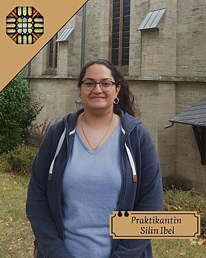 Diese Woche erhielt das Pfarrteam tatkräftige Unterstützung durch eine Schülerpraktikantin. 

Silin Ibel aus Leinefelde...