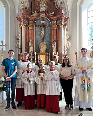 Miniaufnahme in unserer Pfarrei
In den vergangenen Wochen fanden in den verschiedenen Orten die Aufnahmen der neuen... Miniaufnahme in unserer Pfarrei
In den vergangenen Wochen fanden in den verschiedenen Orten die Aufnahmen der neuen...